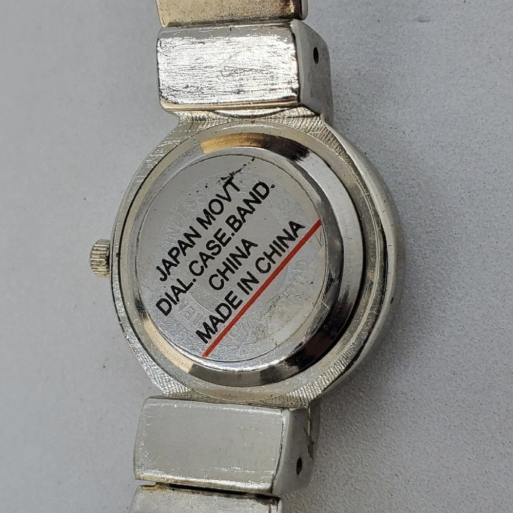 Women's Cuff Watch Hearts Band 26MM Gray‎ Tone 5.5